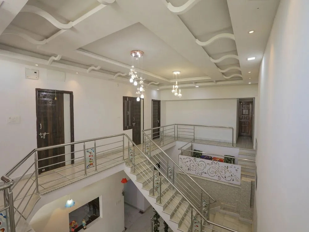 OYO 10287 Home 3BHK Villa near Lake City Mall