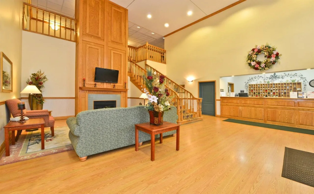 BlissPoint Inn & Suites Marion