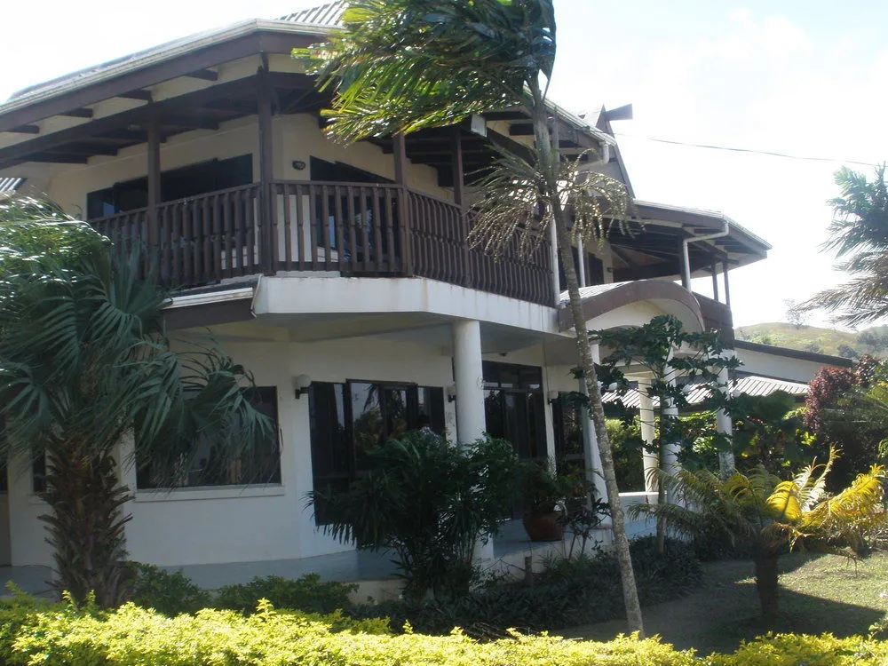 Shalini Garden Hotel & Apartments
