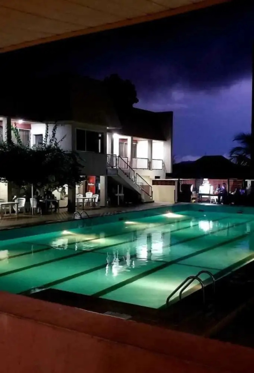 Royalbirds Hotel & Towers