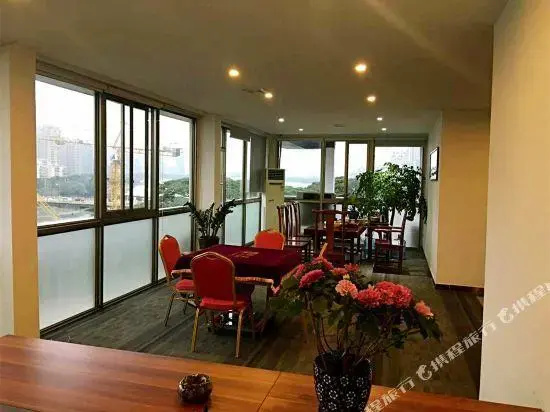Hupan Yuejing Hotel (Fuzhou Jinshan Nongda)