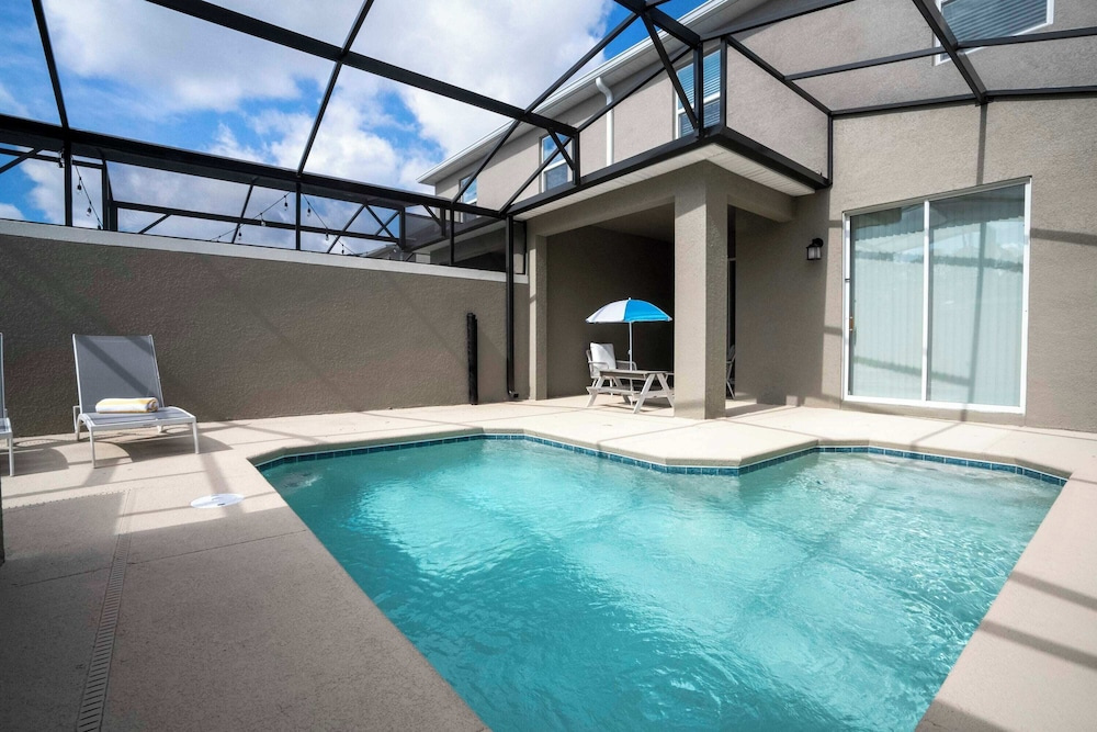 Gorgeous 4 Bd w Pool Storey Lake Resort 2653