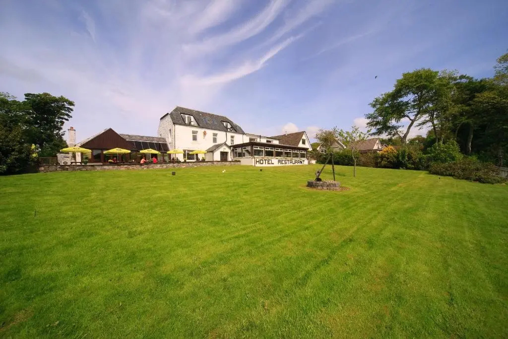 Lochnell Arms Hotel
