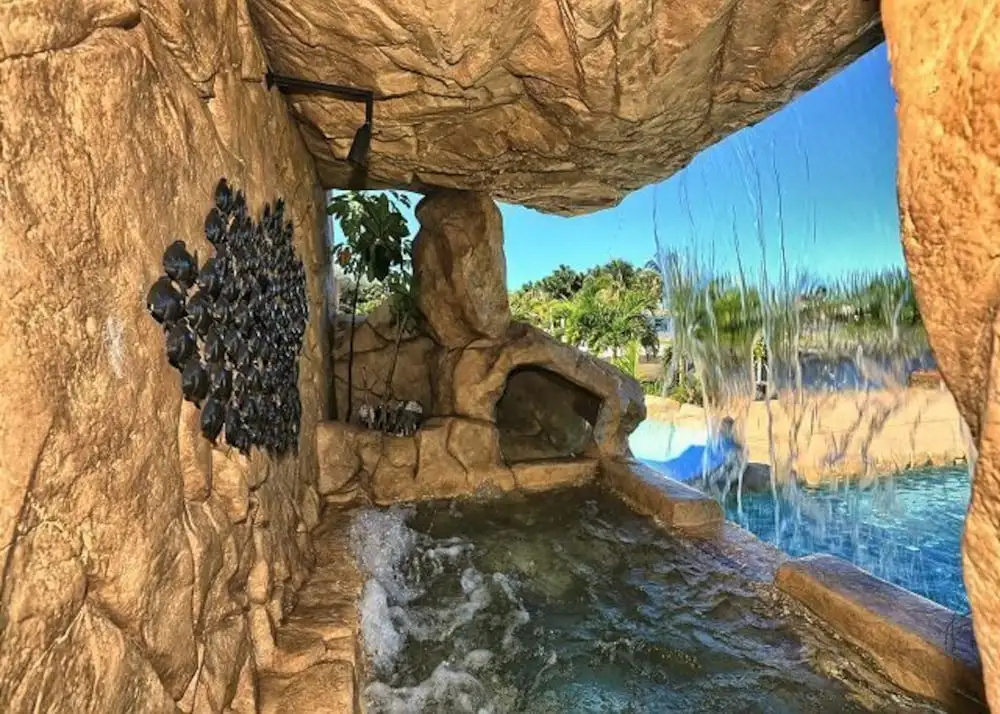 Tropic Like it Hot! Private Tropical Retreat