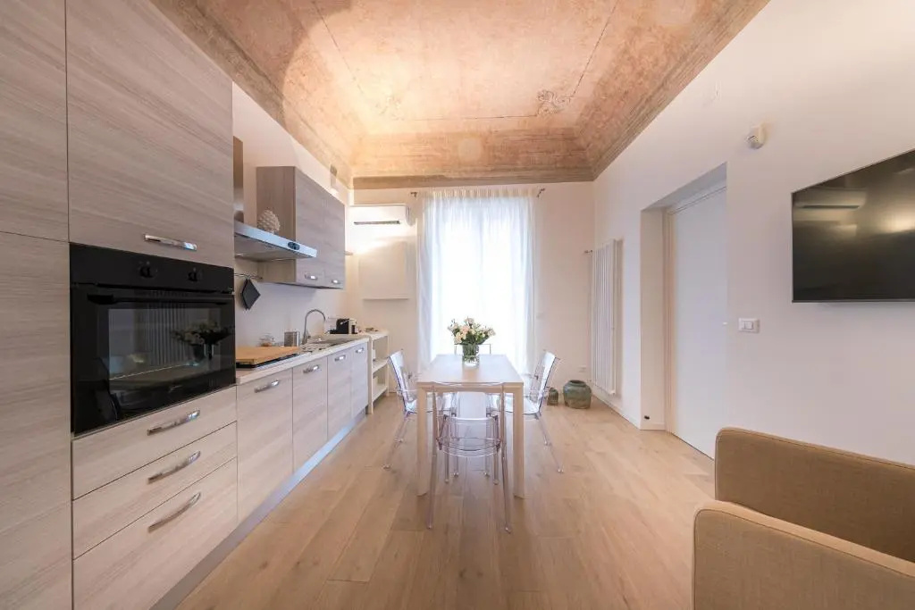 La Home42 Suite