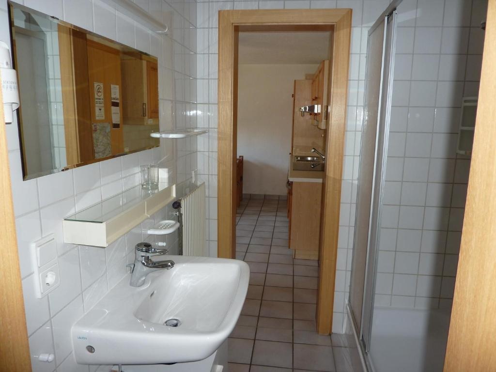 Haus am Wasserfall