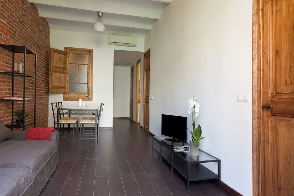 Beautiful Eixample Flat for Families