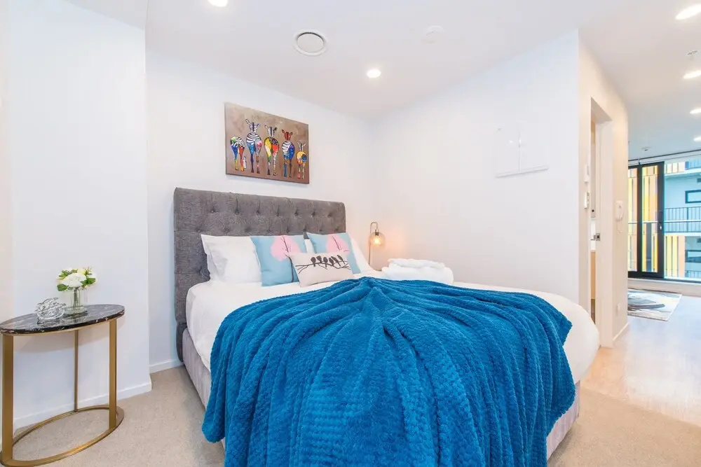 Ehome - Brand New Designed & Stunning Apartment In CBD