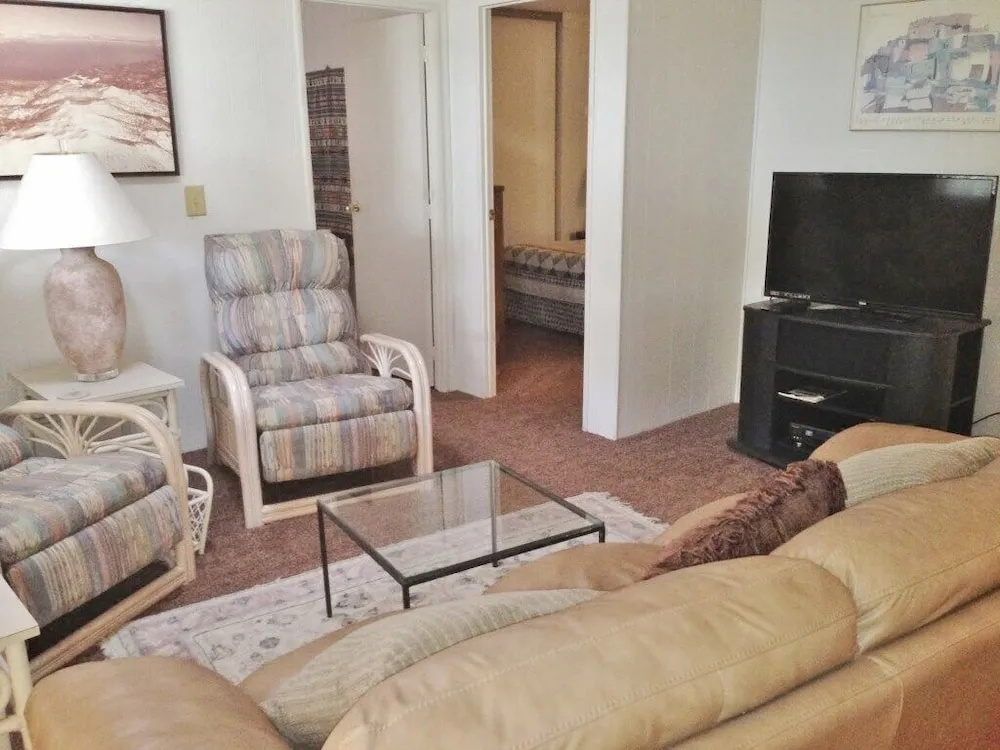Roadrunner Club 299 - 2 Br Home