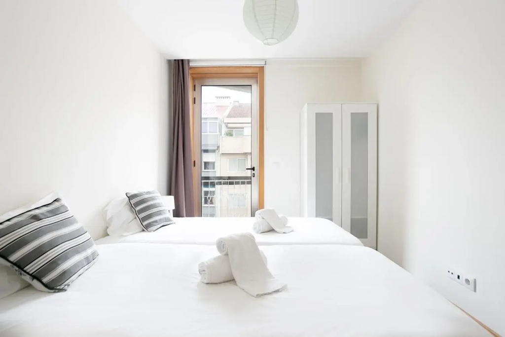 A Modern and Homely 3 Bedroom with Elevator