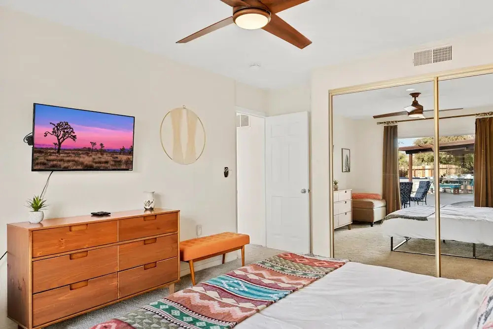Indigo Sky Oasis - Pool & Hot Tub 4 Bedroom Home