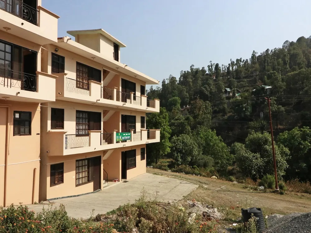 OYO 14193 Home Exotic 2BHK Cottage Sattal Road