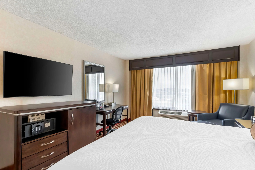 Best Western Plus Grosvenor Airport Hotel
