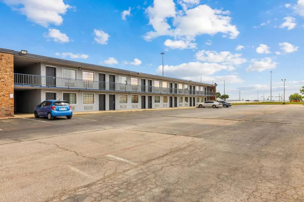 Best Western Mid-Cities Inn
