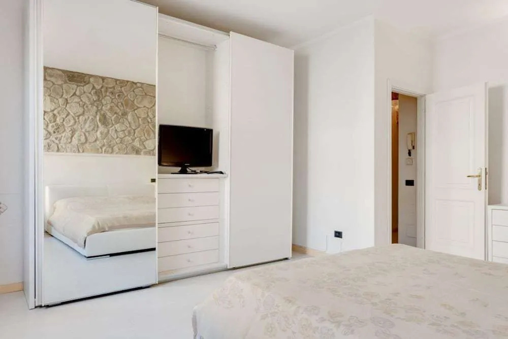 Sarzana White Apartment nel Centro Storico