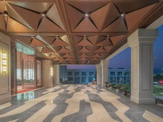 Shadian Hotel
