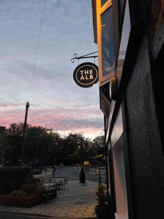 The Albert Hotel