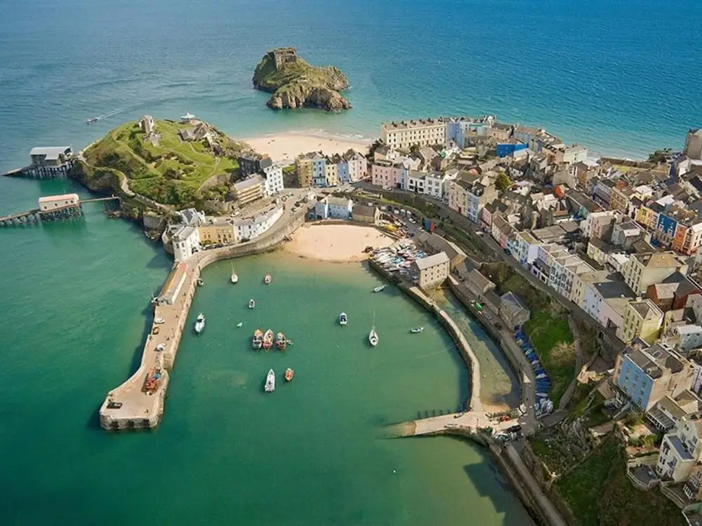 Lovely Apartment Right on the sea in Saundersfoot, With Beautiful Window bay