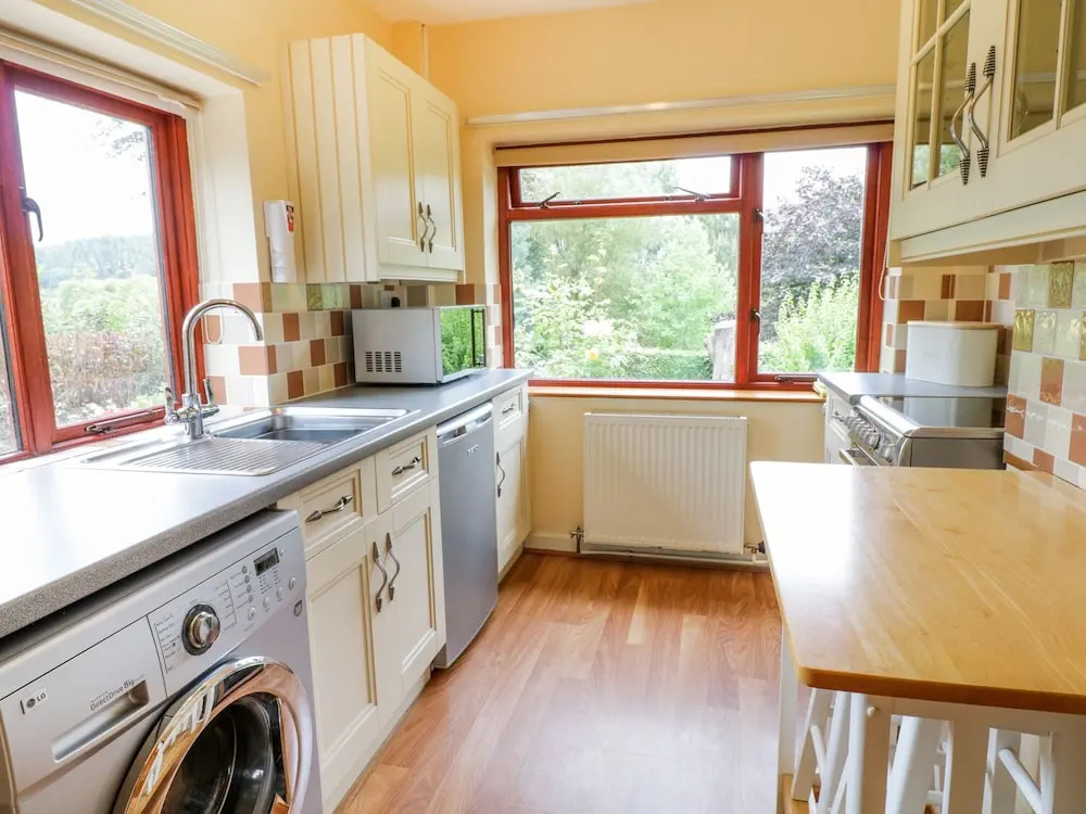 Bro Awelon Cottage