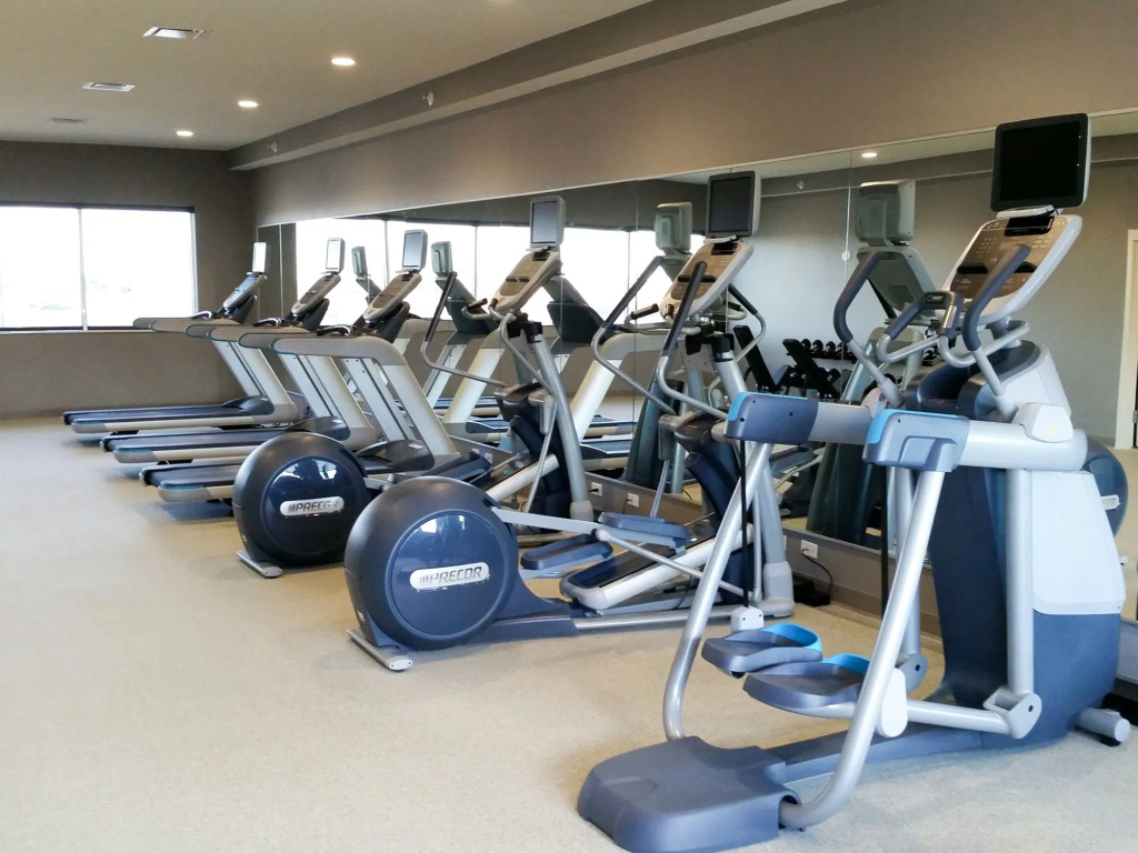 Holiday Inn Express Fargo SW - I-94 Medical Center by IHG