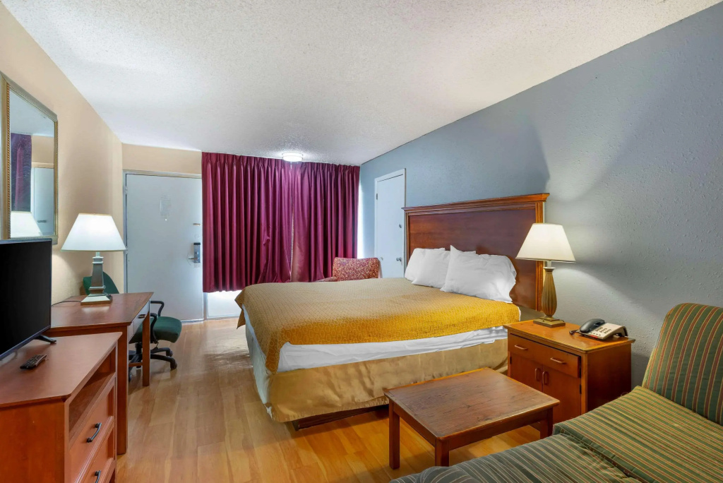 Rodeway Inn Colonial Heights I-95