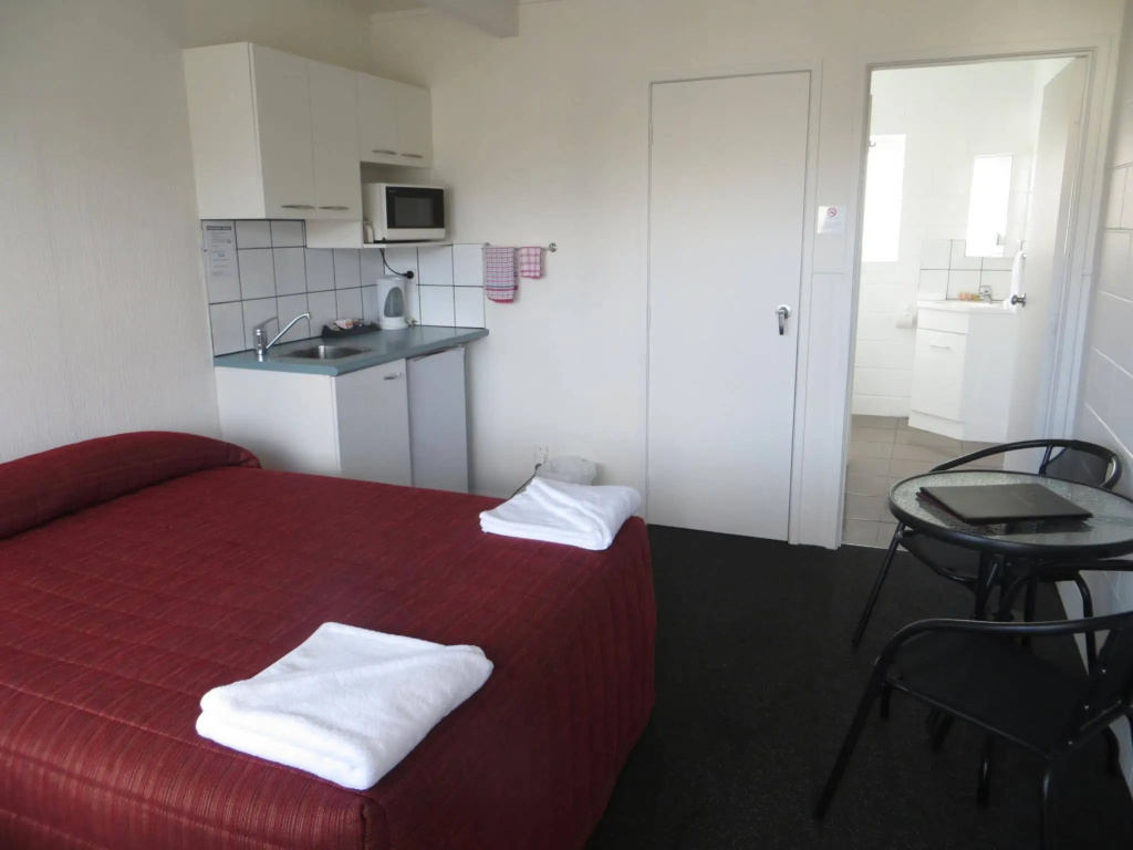 Central Court Motel