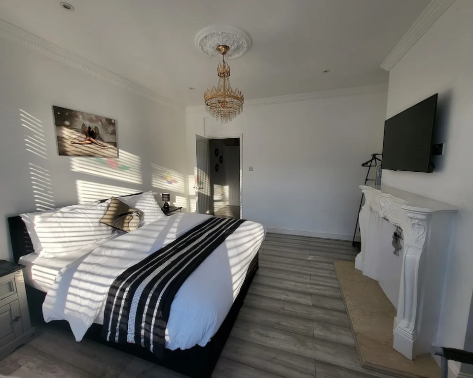 Grand Exclusive 2 Bed Apartment - London