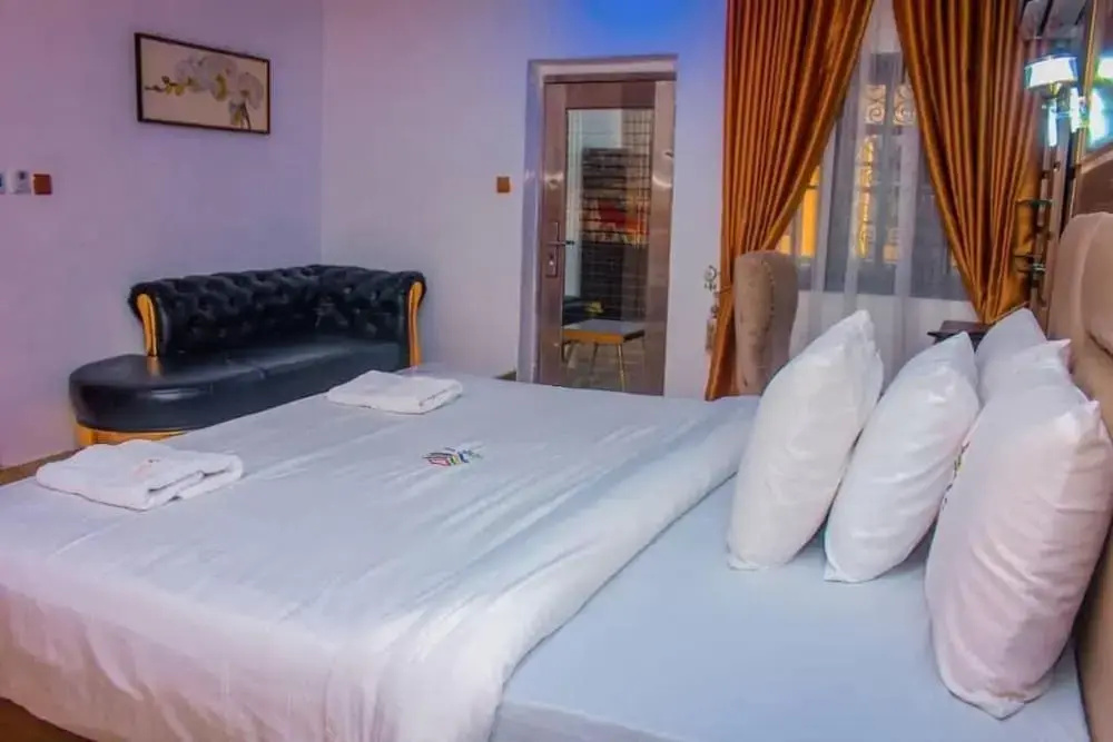 D&G Hotels & Suites