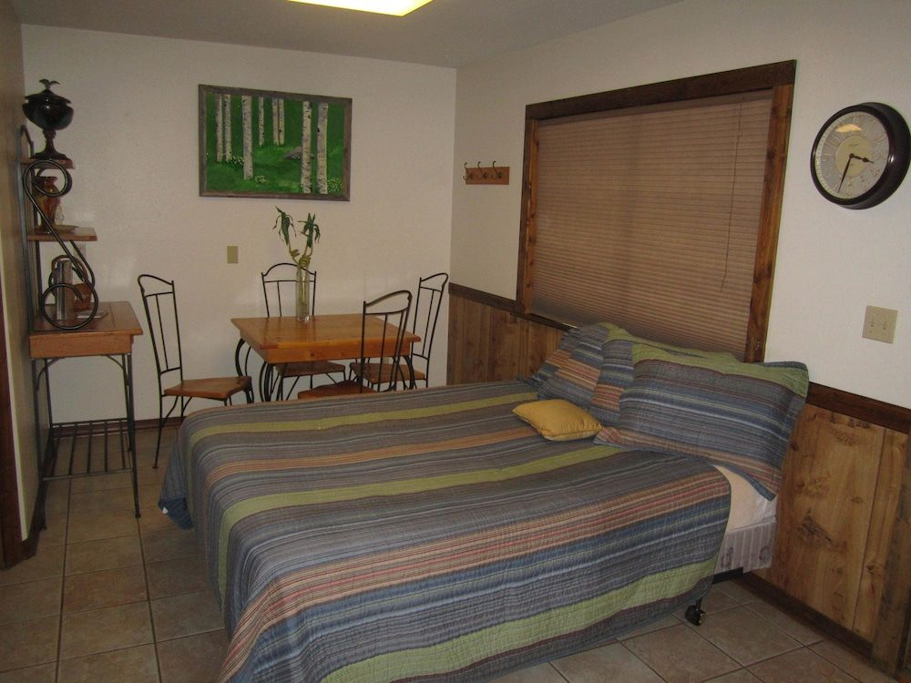 Wapiti Lodge
