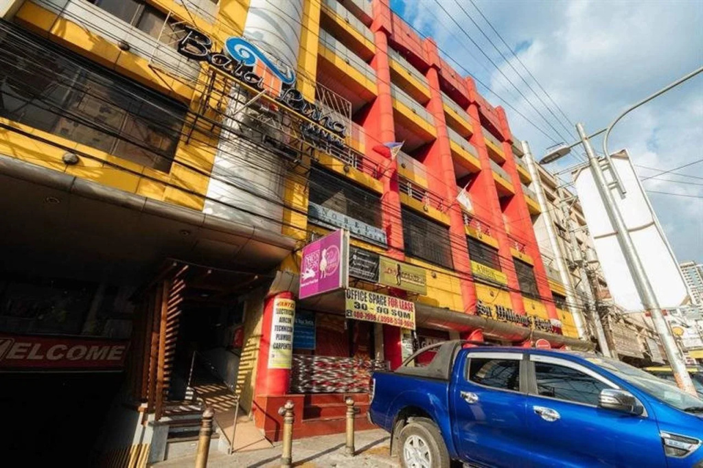 RedDoorz @ Timog Avenue Quezon City