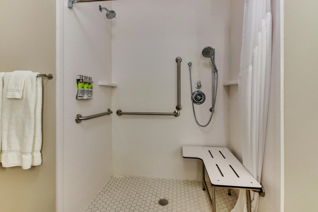 Holiday Inn Express & Suites - Nashville MetroCenter Downtown by IHG