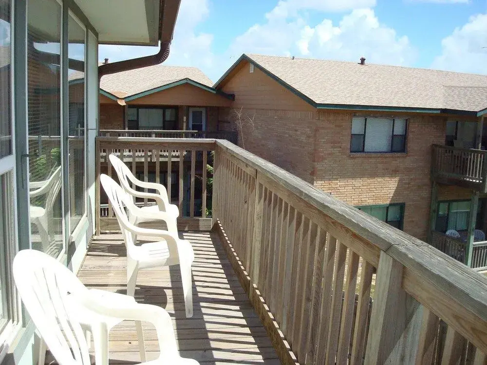 Modern Beach 106bh 2 Bedrooms 2 Bathrooms Condo