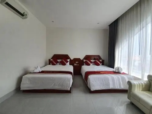 Royal Hotel