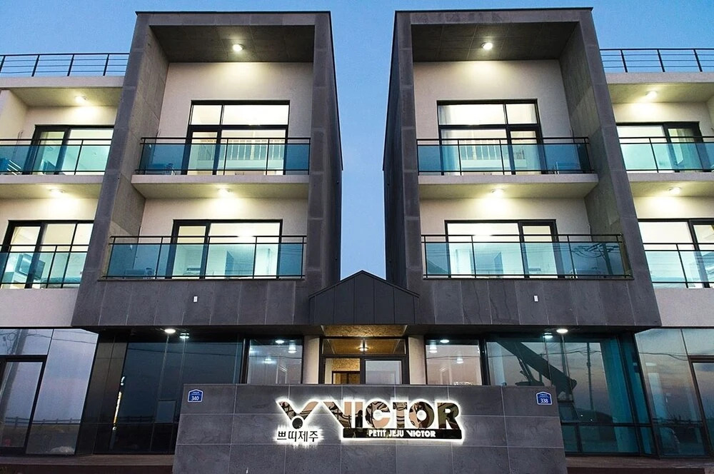 Petit Jeju Victor