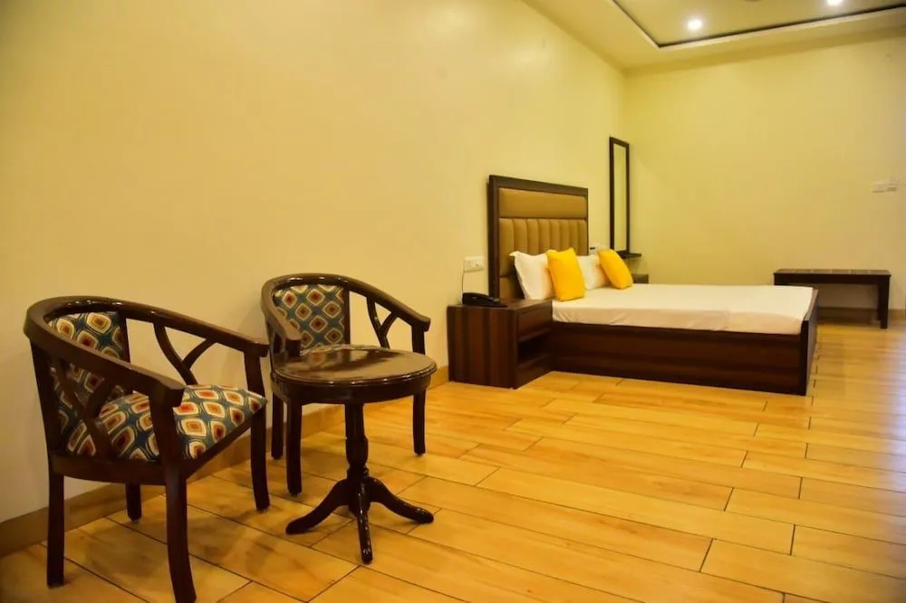 SERENE SUITES