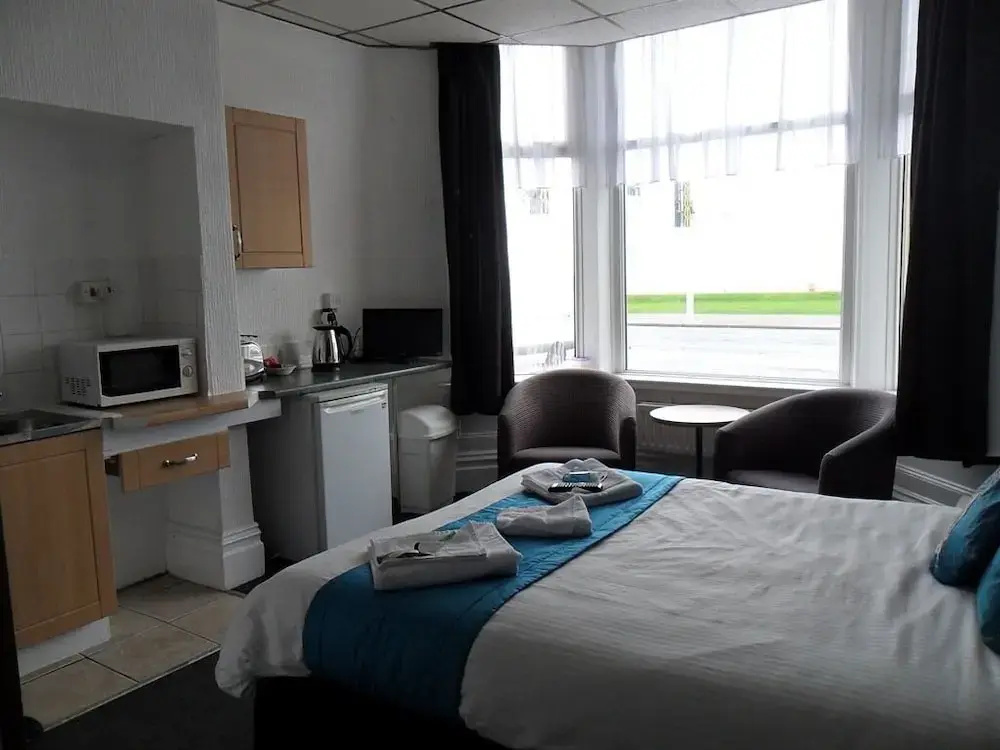 Anzy Panzy Hotel and Apartments