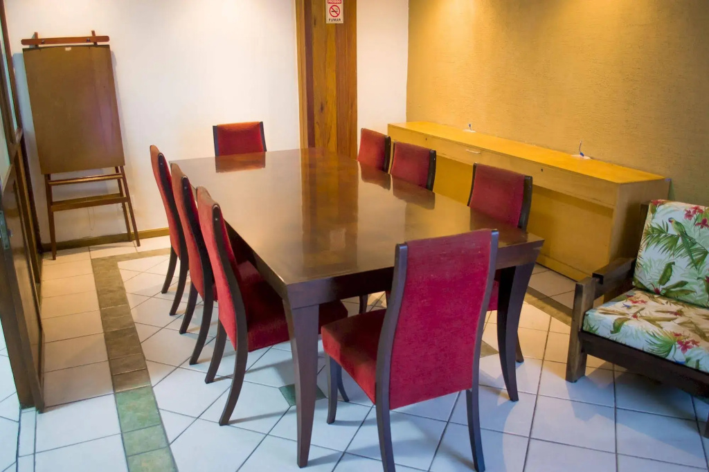 Colossi Hotel