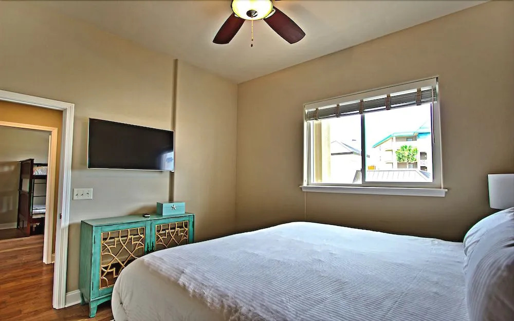 Alerio A203 by RedAwning