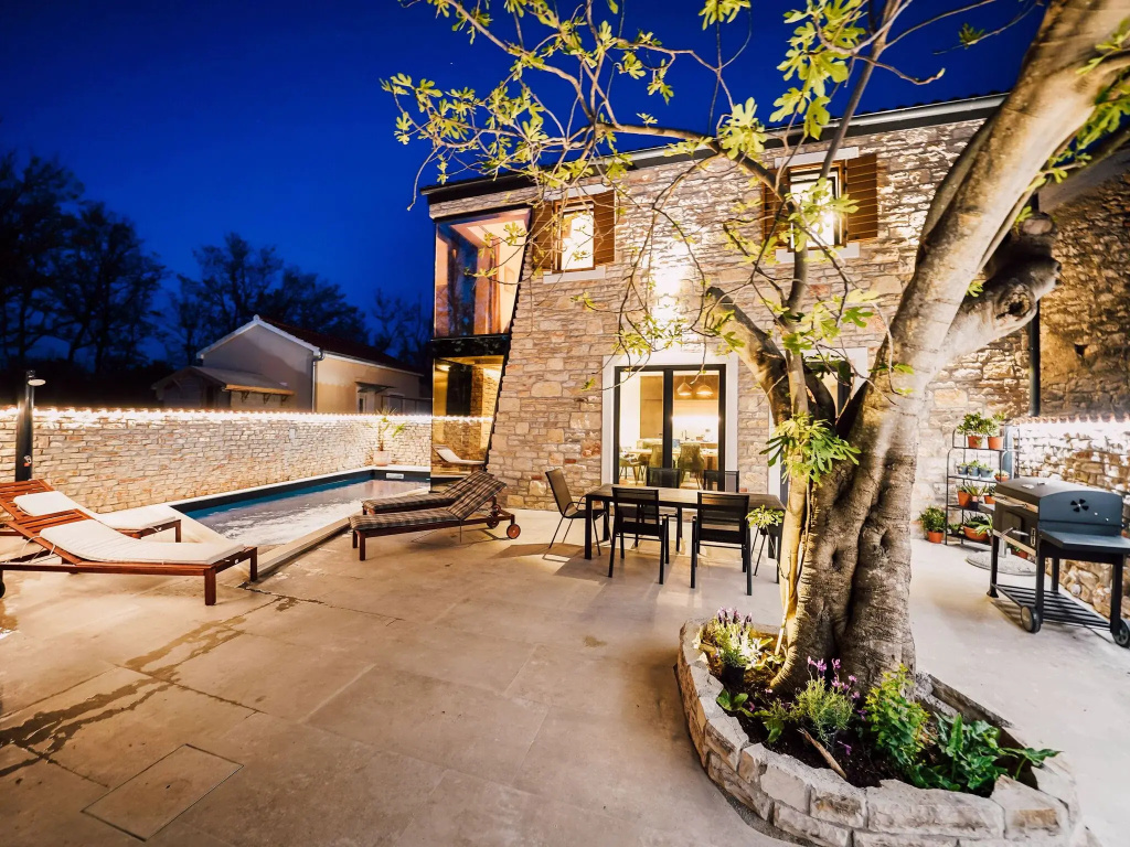 Villa Begonia with swimming pool, Privlaka (Zadar)