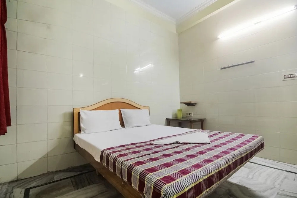 Spot On 46303 Mahalakshmi Inn