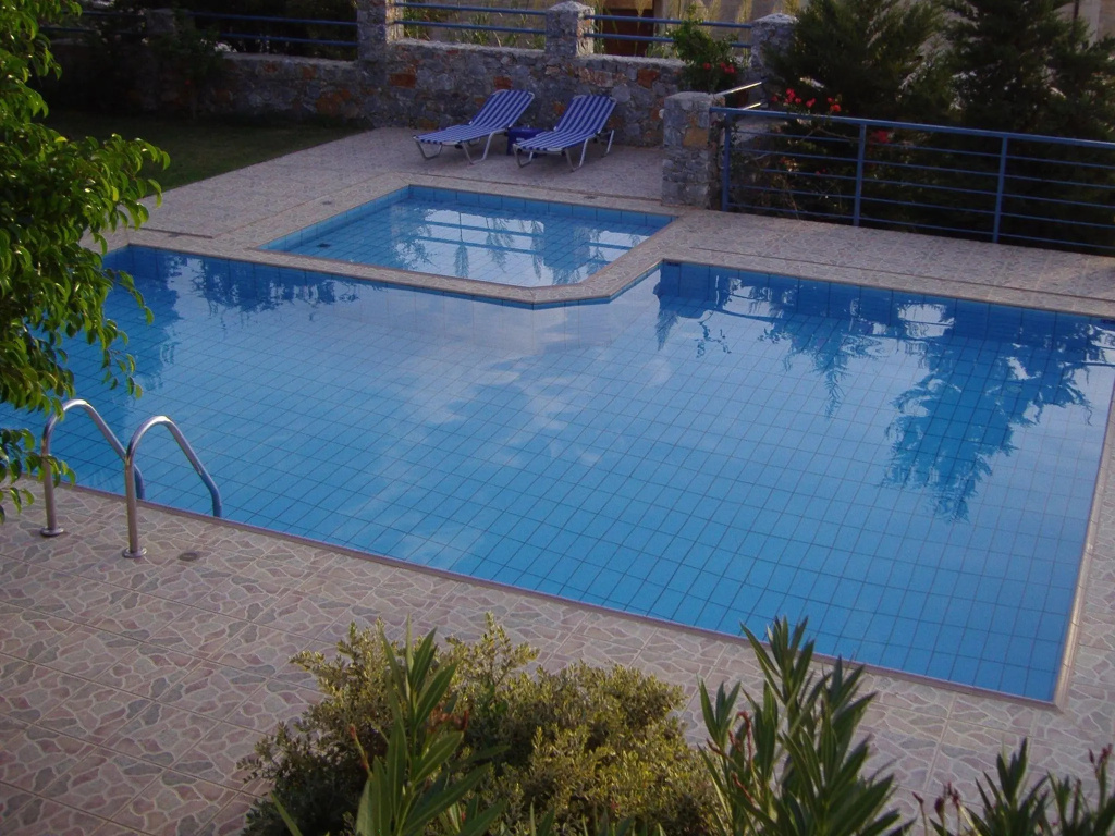 Villa in Lefkogia with Private Pool