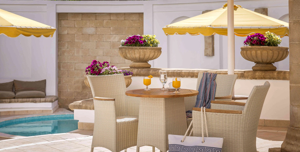 Canvas by Mitsis Petit Palais