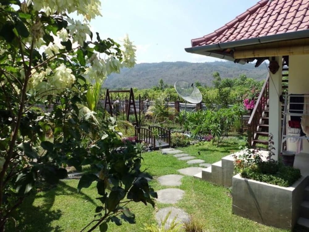 Villa Beranda, Open Stylish Villa, With Staff, By The Beach In Lovina, Bali