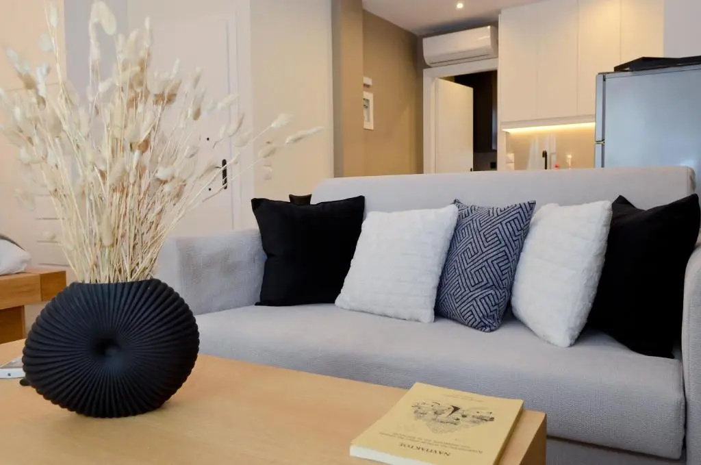Roloi suites