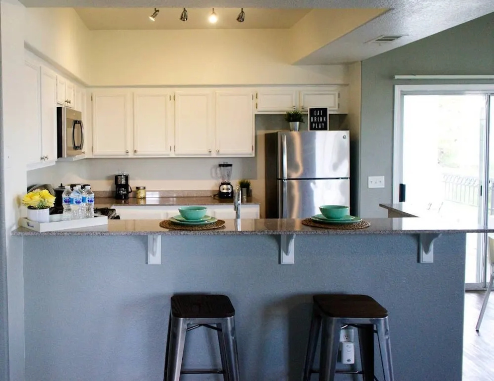 Quiet & Private Home 15 Minutes From Strip w/ Pool