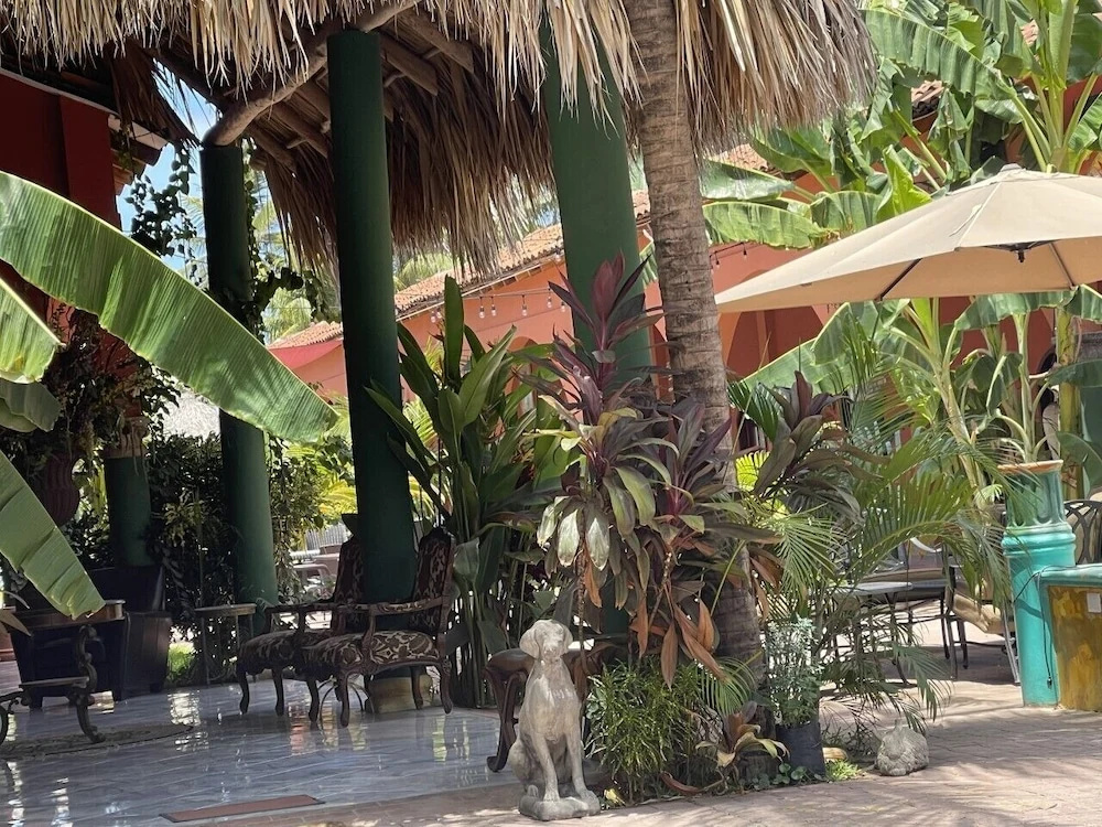 Sambo Mambo Beach Hotel