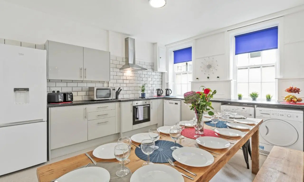 Kemptown Central | By My Getaways