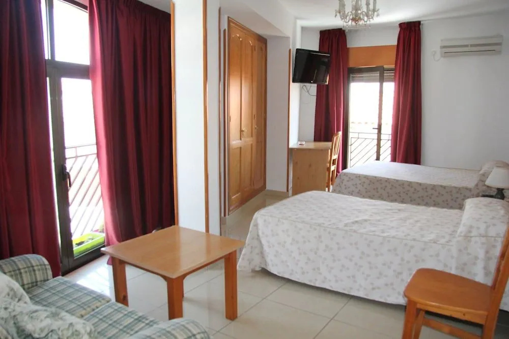 Hostal cazalegas