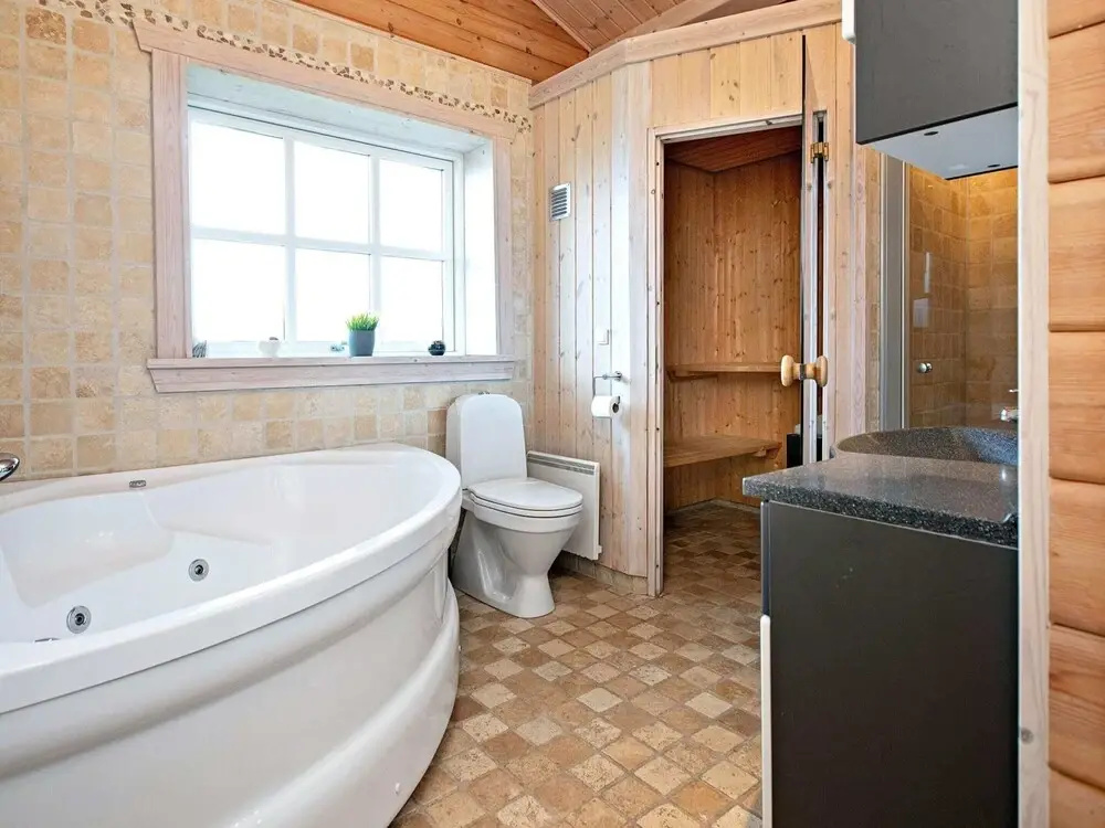 10 Person Holiday Home in Vaeggerlose