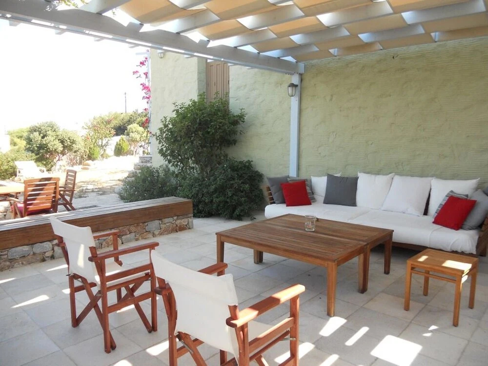 Idyllic Island House in Syros, With Garden, Spacious Terrace and sea V